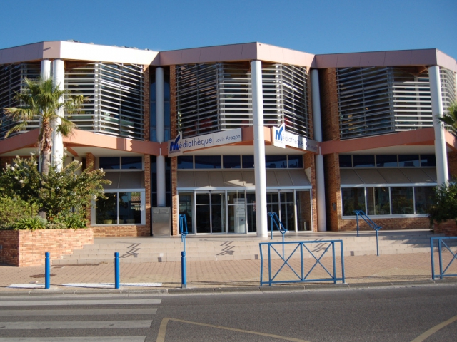 Photography of the Louis Aragon multimedia library of Martigues